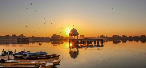 gadisar lake