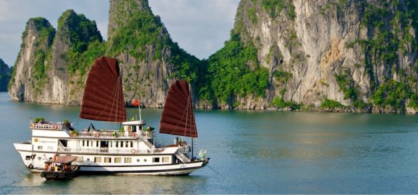 Halong Bay (1)