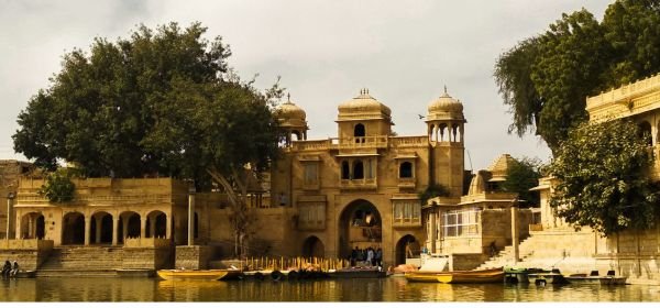Gadisar Lake