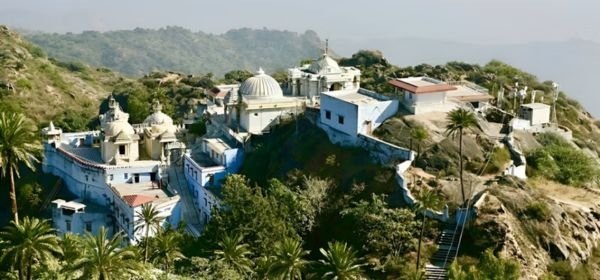 achalgarh fort mount abu