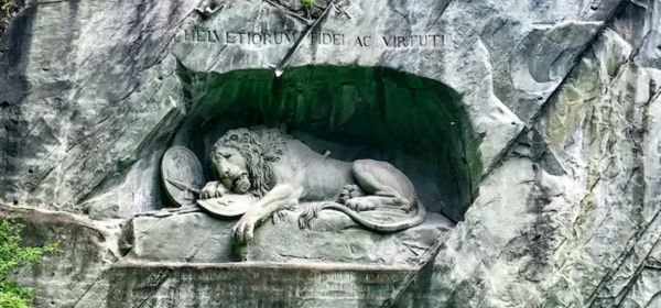 Lion Monument
