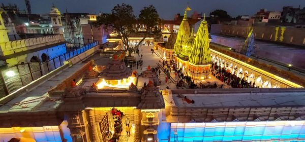 Shri Kashi Vishwanath Temple (1)