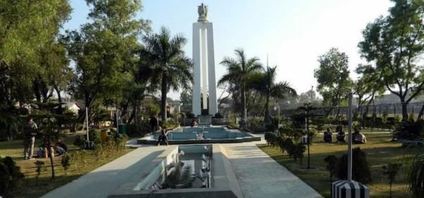 Shaheed Minar