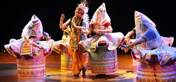 folk dance of manipur (2)