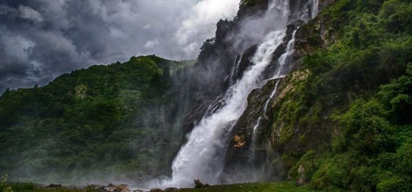 Nohkalikai Falls  (1)