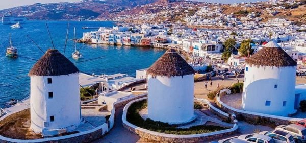 Arrival in Mykonos (3)