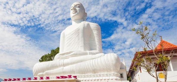 Bahirawakanda Vihara Buddha Statue