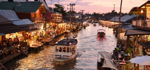 amphawa floating market