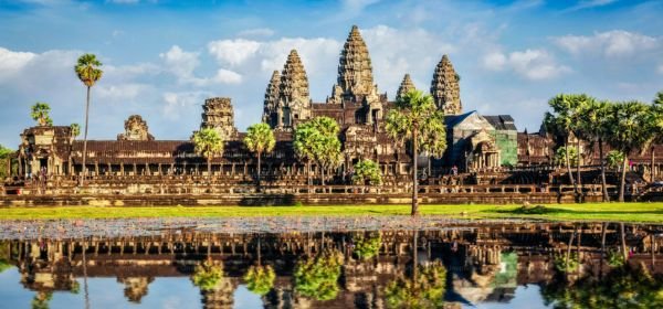 Angkor wat temple (1)