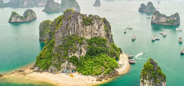 ti top island halong bay