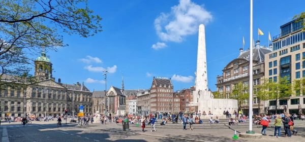 Dam square (1)