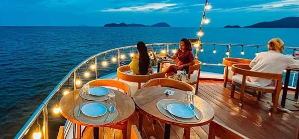 Sunset Romantic Dinner Cruise