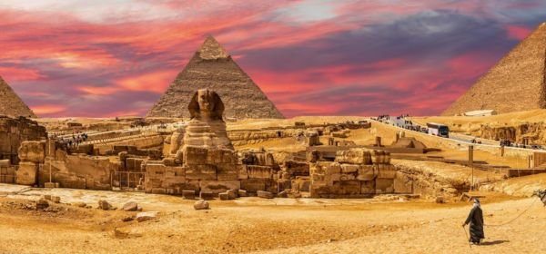 _Pyramids of Giza (1)