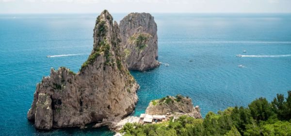 Faraglioni rocks (1)