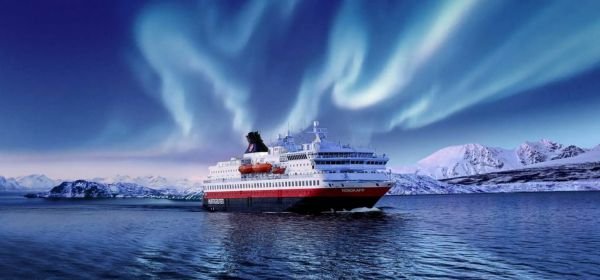 Northern Lights Cruise by Boat
